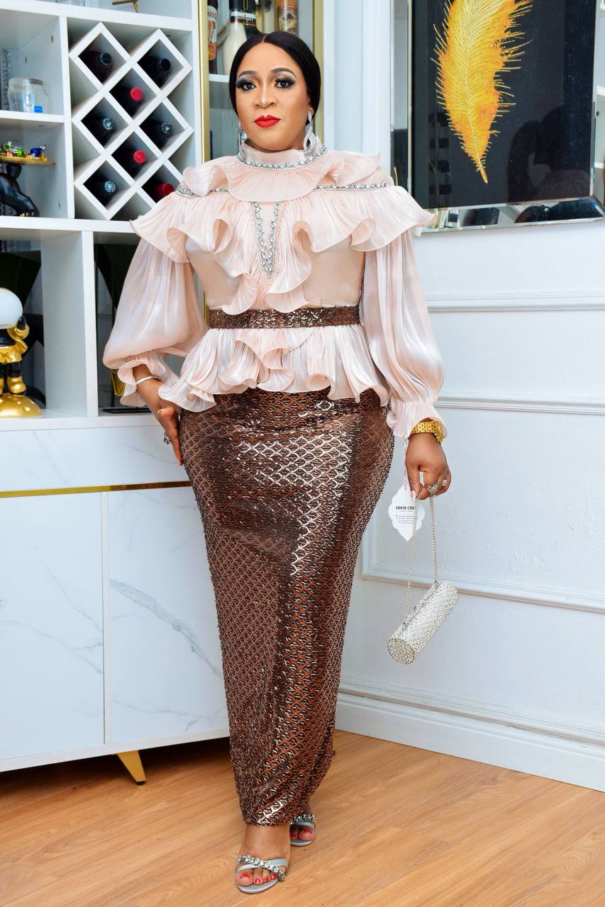 Scarlet Gala - Image 2